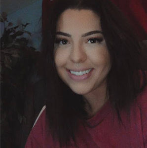 Meet your Posher, Abigail